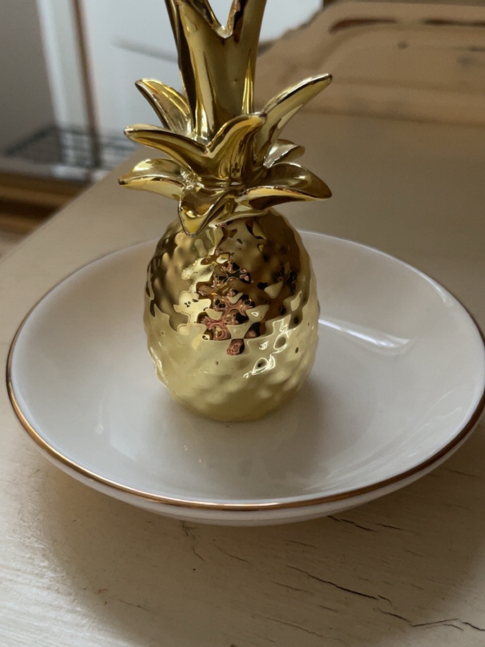 Gold Ceramic Pineapple Décor Ring Dish